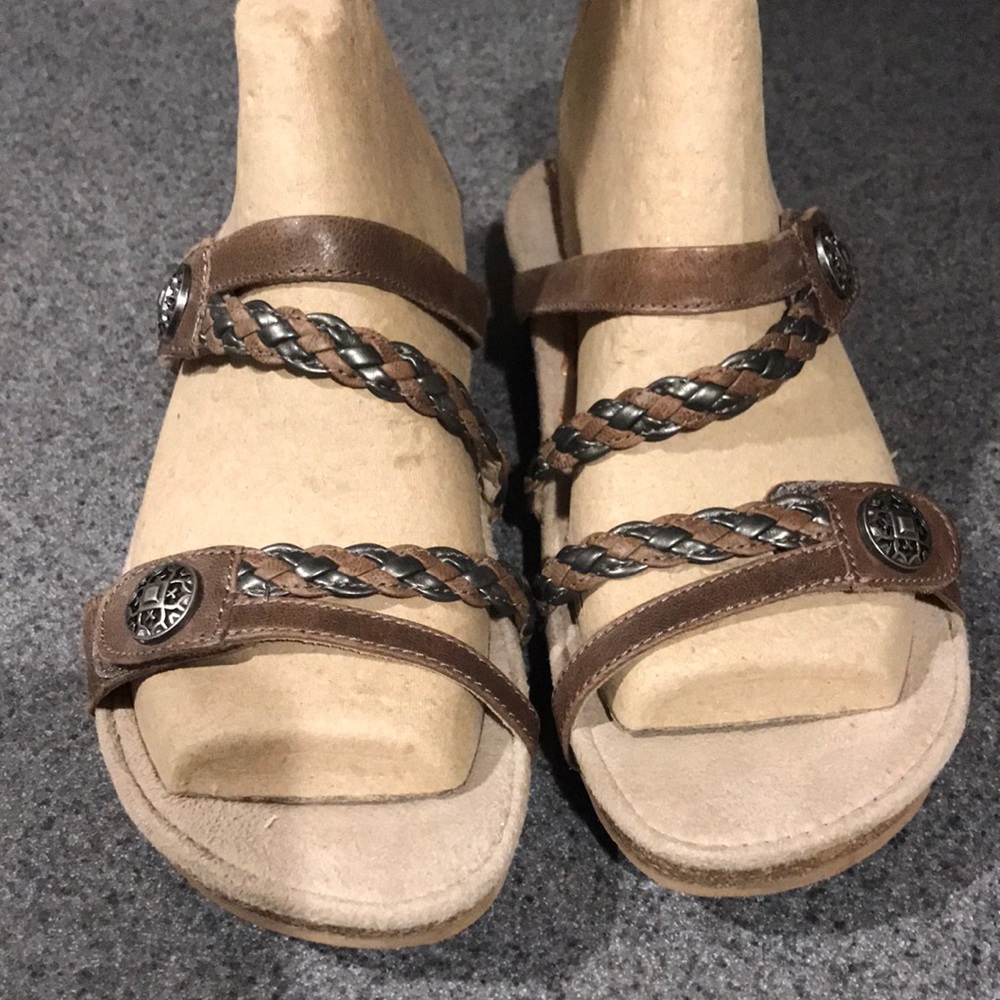 Aetrex sandals